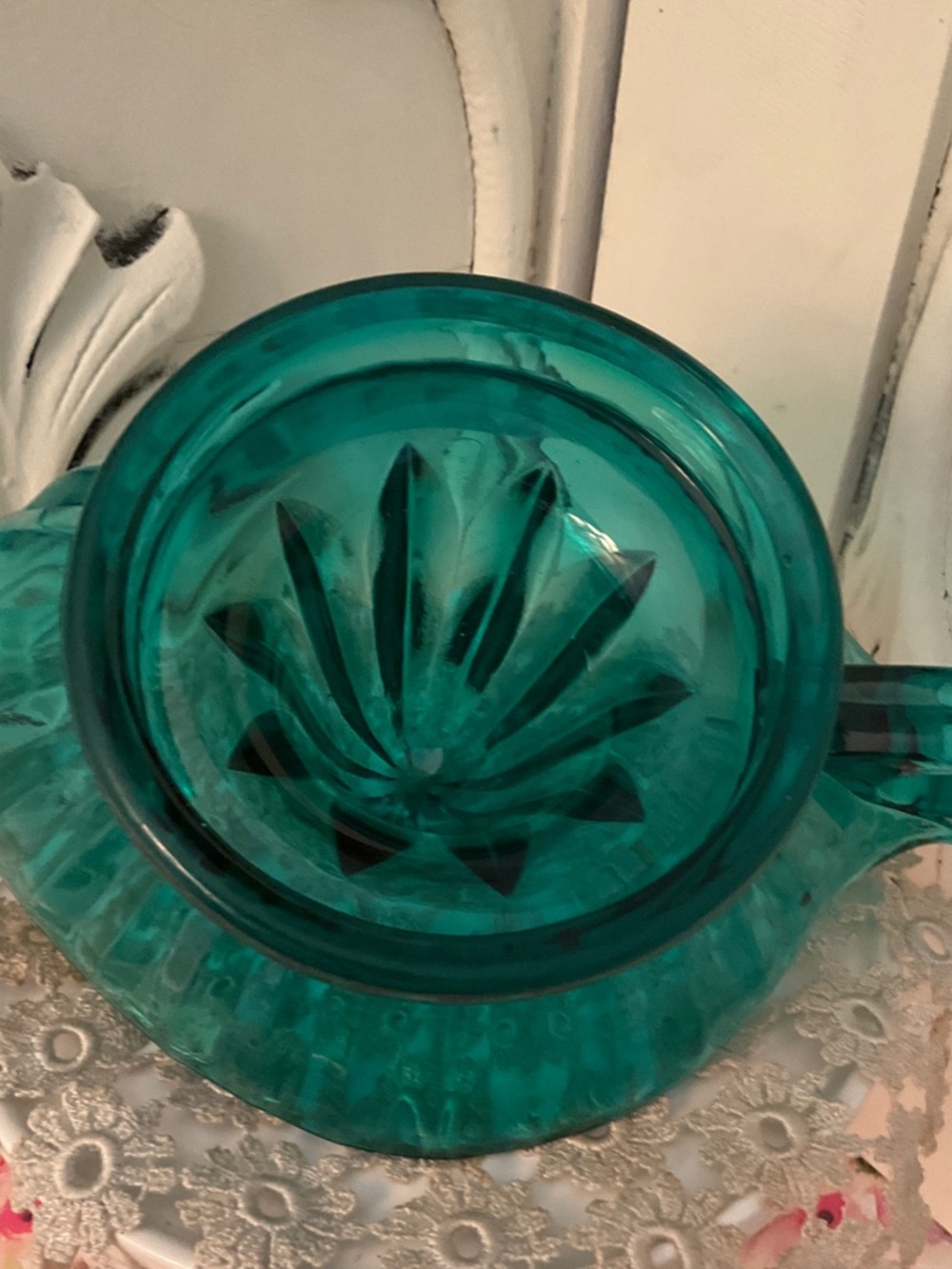 Teal Glass Citrus Juicer - Depression Glass Reemer - Picture 9 of 9